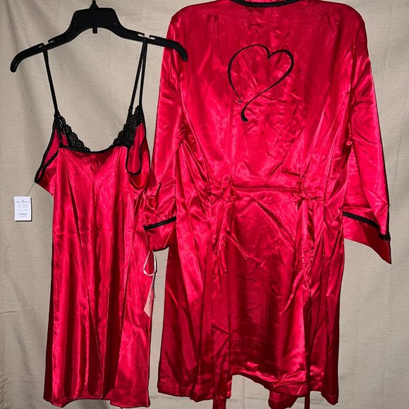 2 Piece Robe & Chemise. NWT